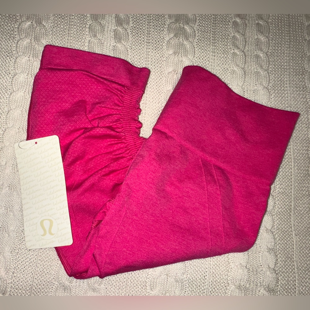 Lululemon In the Flow II Heathered Jeweled Magenta Size 6 New!